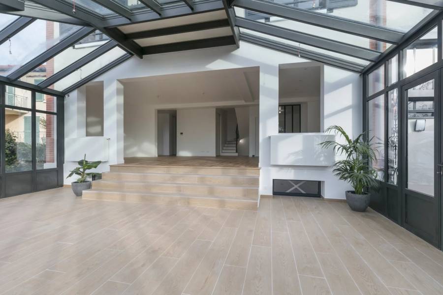img-gallery